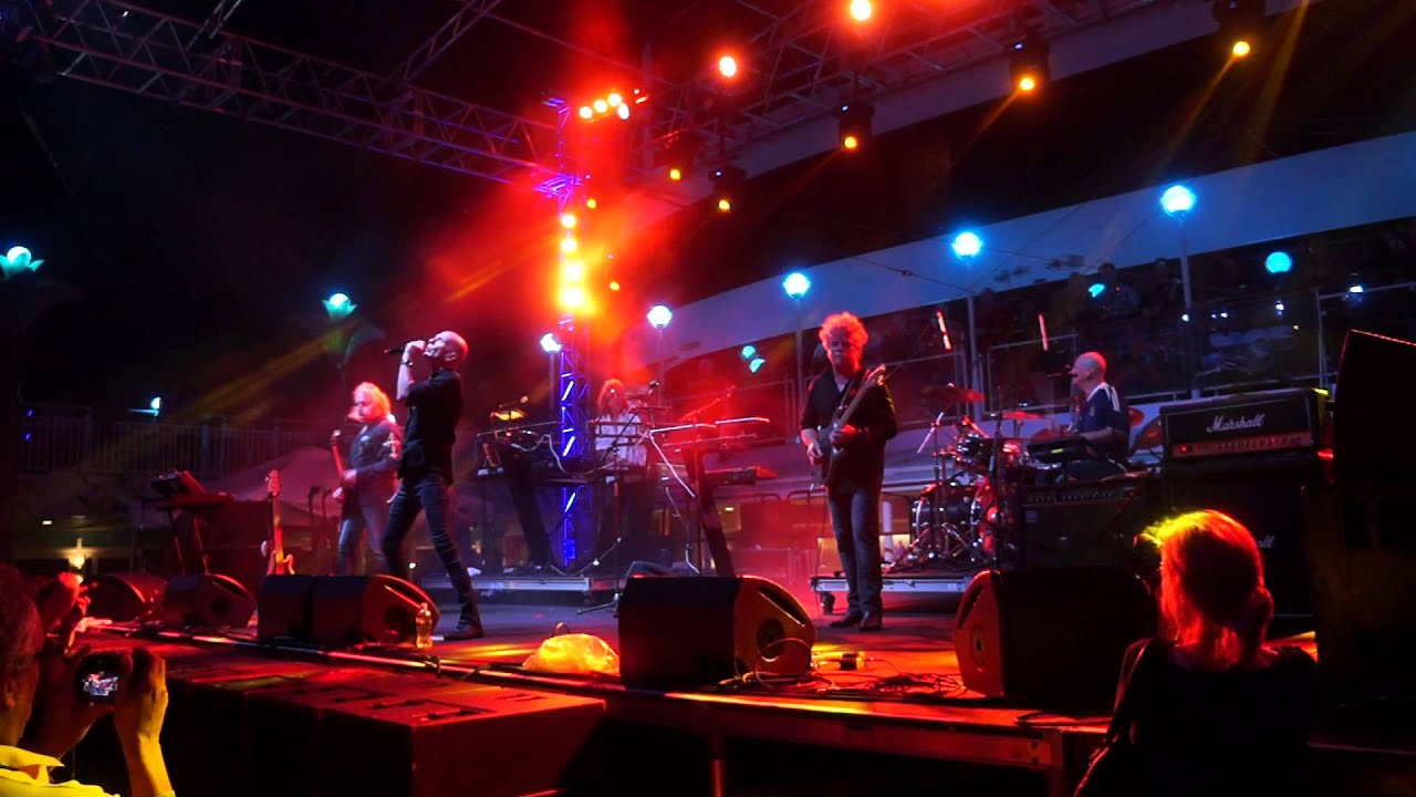 SAGA - On the Loose -  Cruise to the Edge 2015