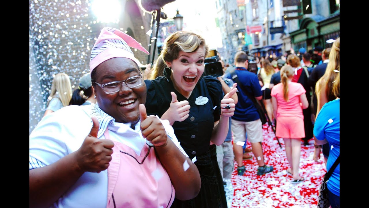 The Grand Opening - The Wizarding World of Harry Potter - Diagon Alley