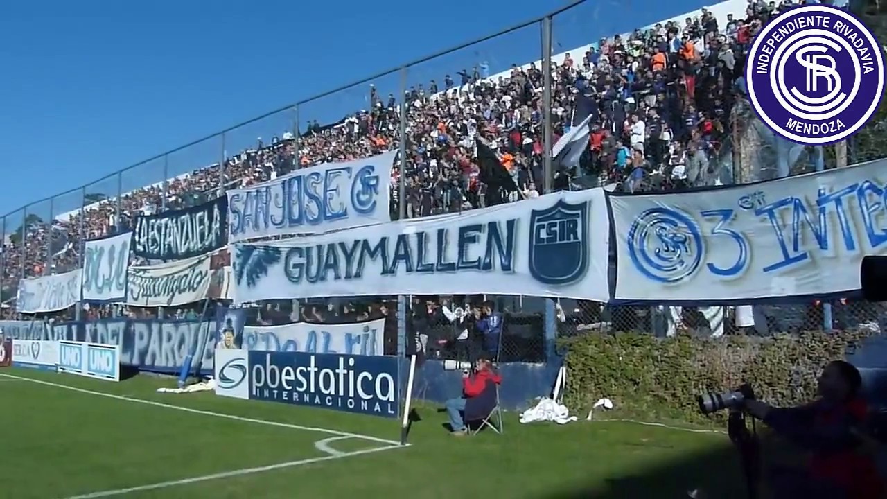 Hinchada de Independiente Rivadavia de mendoza  los caudillos del parque