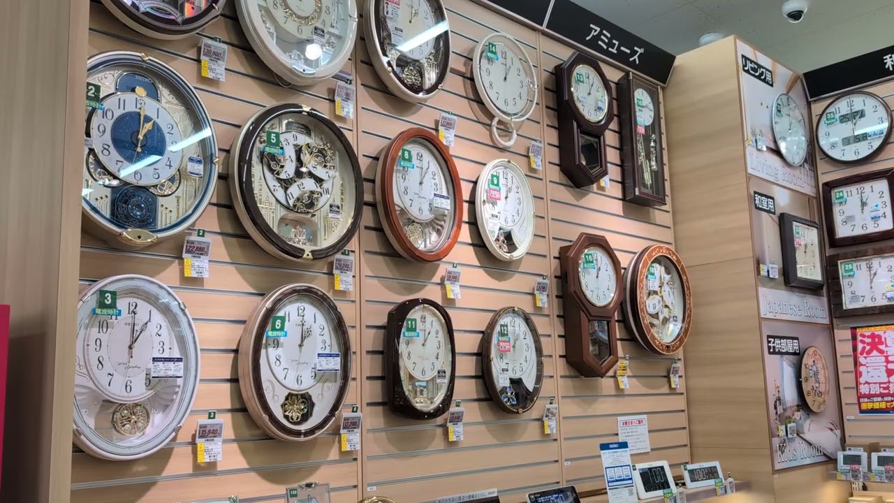 エディオン時計売り場13時の時報