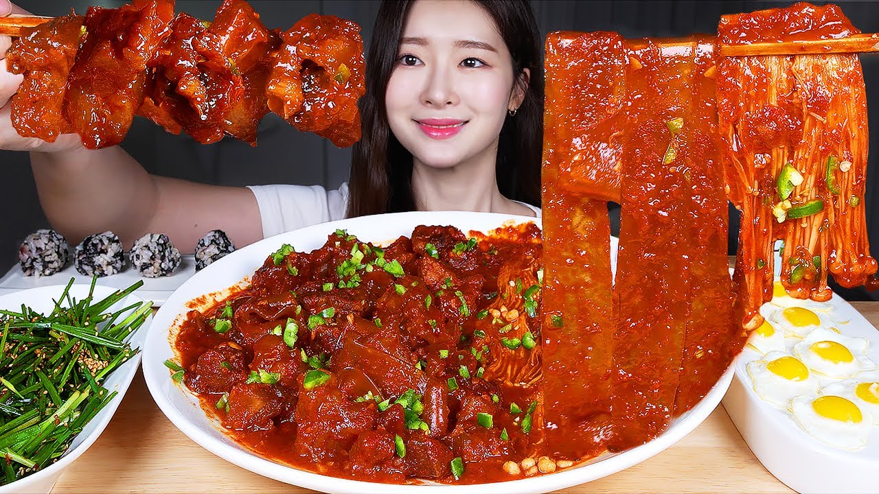 ASMR MUKBANG | Острая тушеная говяжья жила ★ Лапша, Острый гриб! Еда, рецепт!