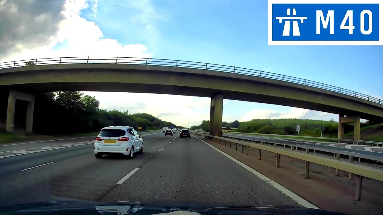 M40 Motorway - J11 (Banbury A422) to J13 (Warwick A452)