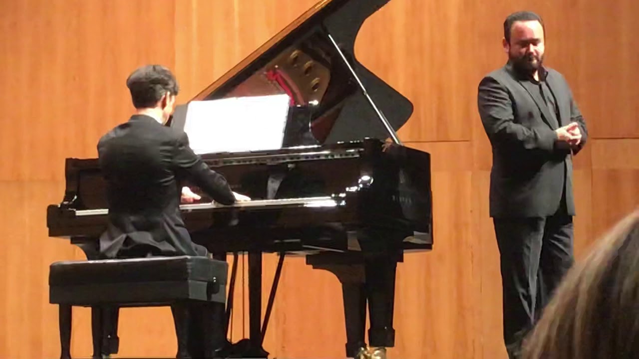 JAVIER CAMARENA. La tabernera del puerto. No puede ser. SANTANDER ( Spain ).16.08.2019