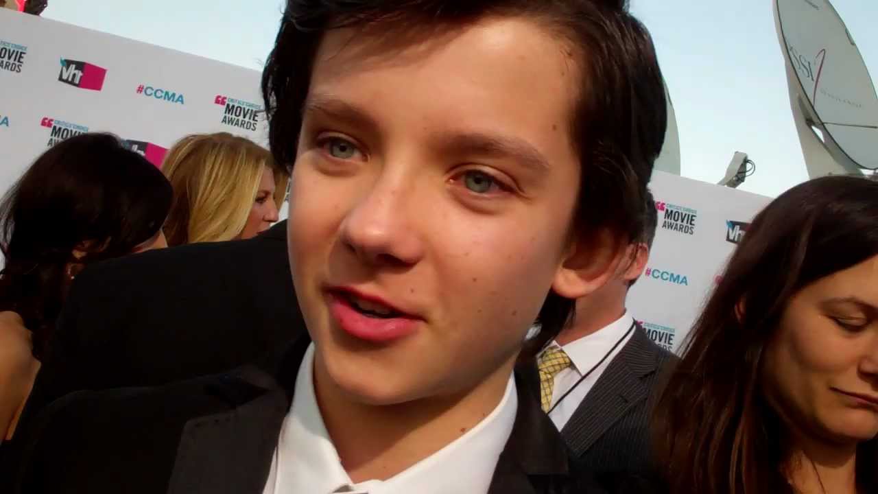 Эйса Баттерфилд на церемонии вручения премии Critics Choice Awards 2012