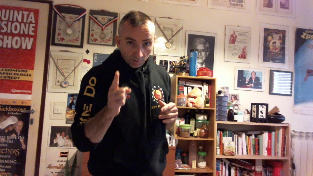 Video tutorial JKD- IL PUGNO DIRETTO (parte 1)