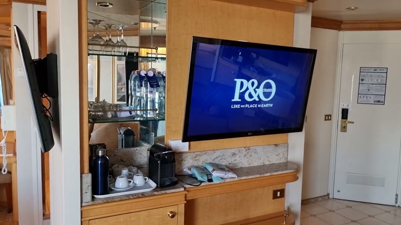 P&O Pacific Adventure Suite 15705