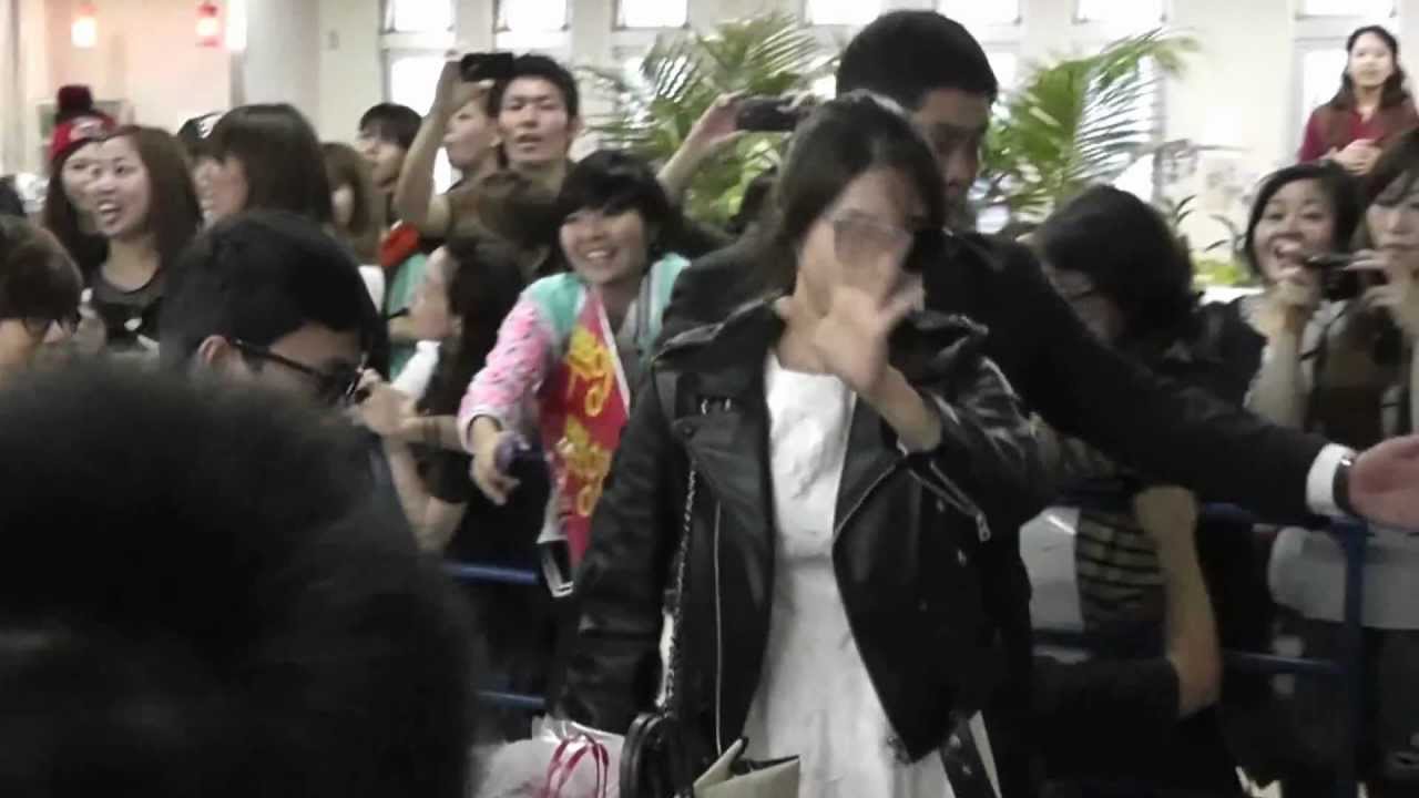 20121017　Park Shin Hye ＆ Lee Seung Gi @ okinawa naha airport パク・シネ  イ・スンギ