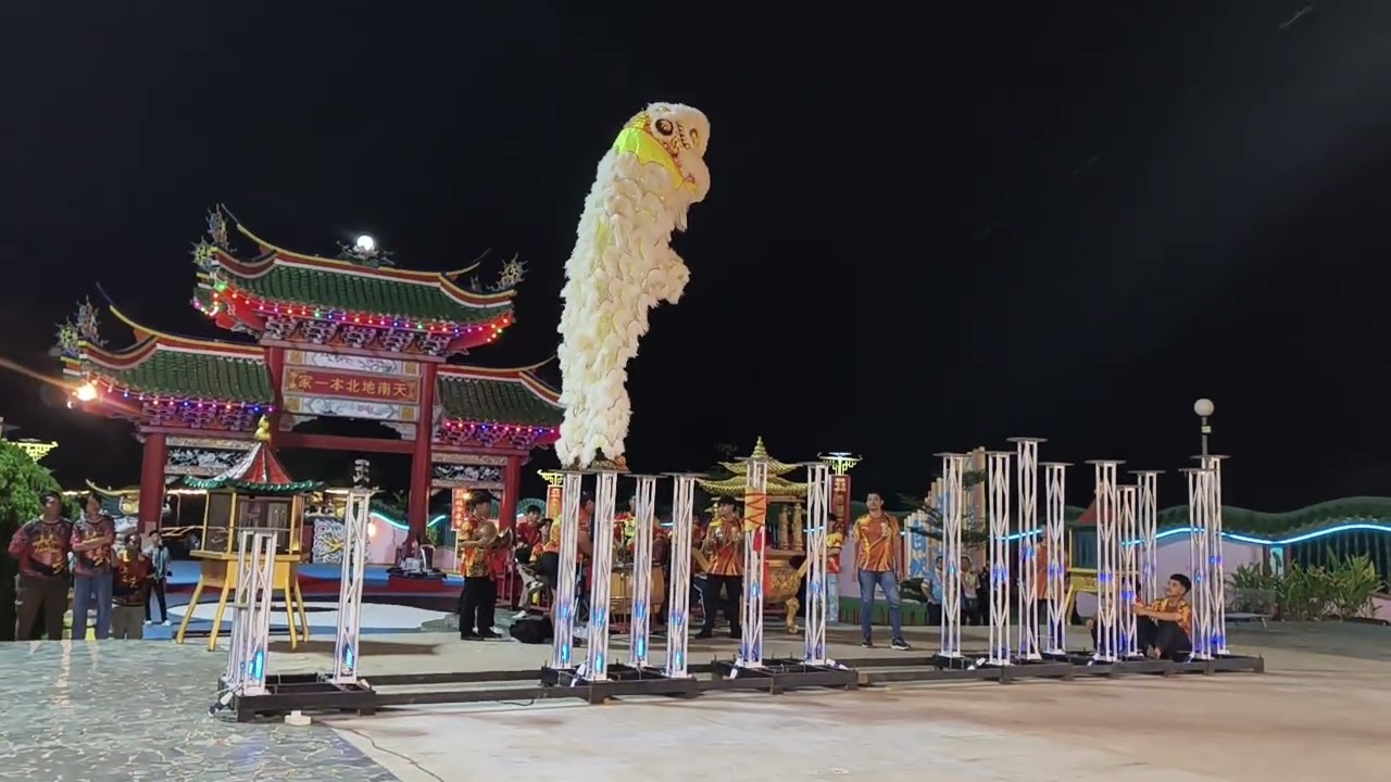 Tarian Singa sempena buka mata singa Tuaran 