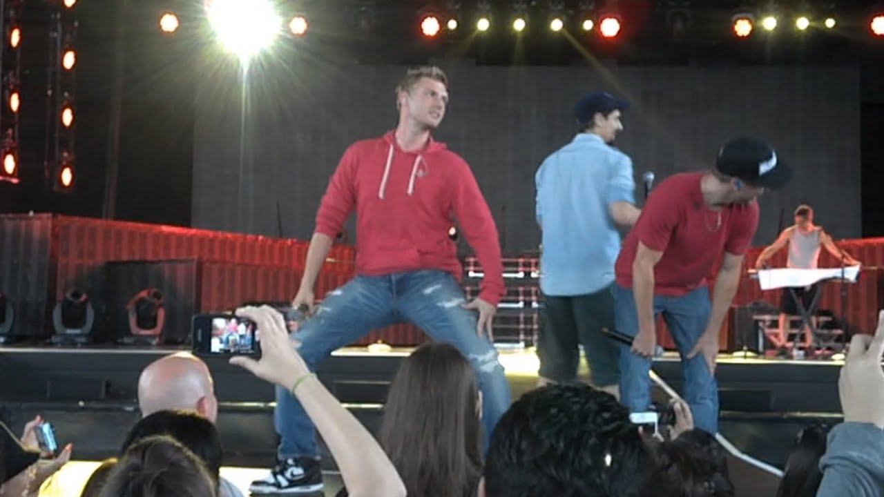 Backstreet Boys Soundcheck Interview- Fashion regrets and stripper moves