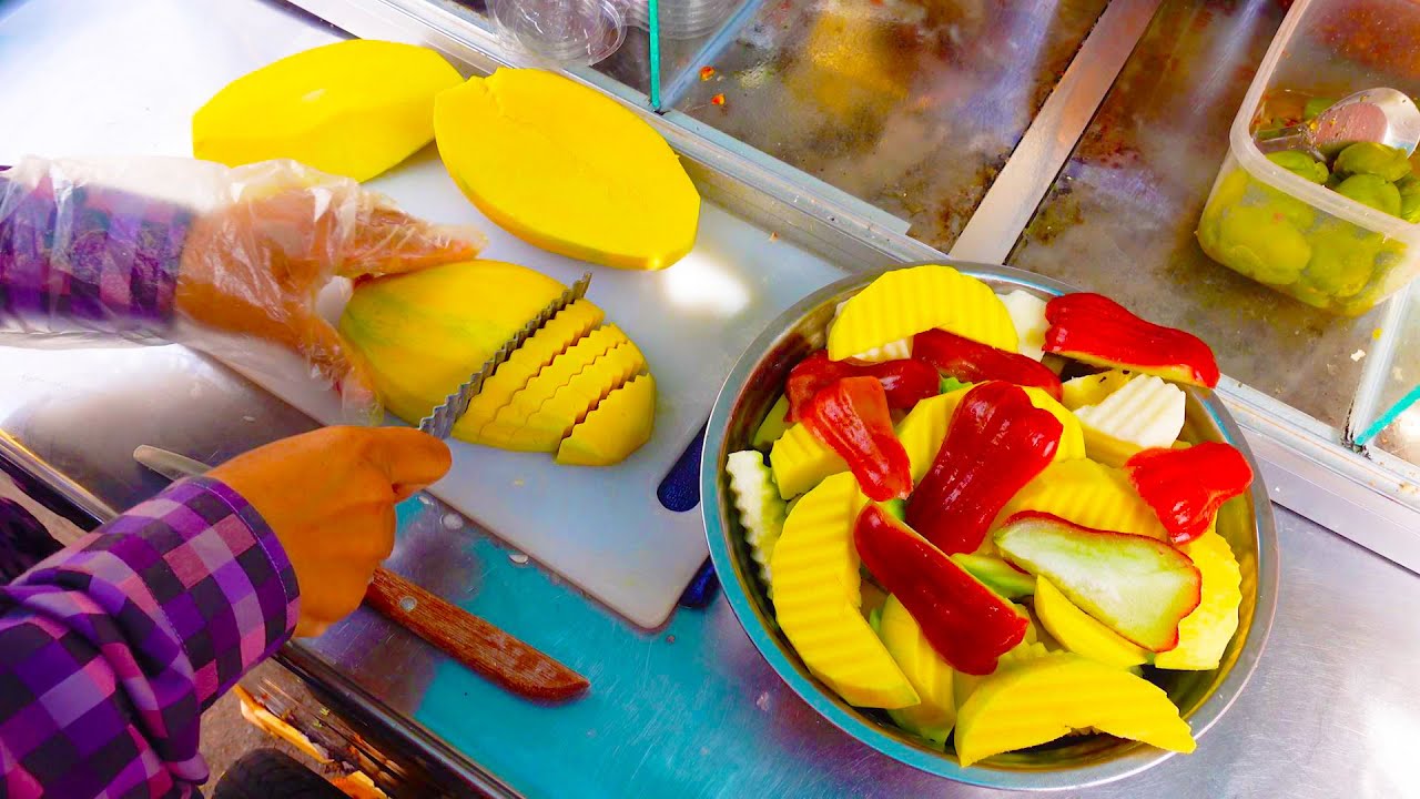 Full Of Vitamins! Khmer Spicy Fruit Salad (Mju Kralok) - Cambodian Street Food