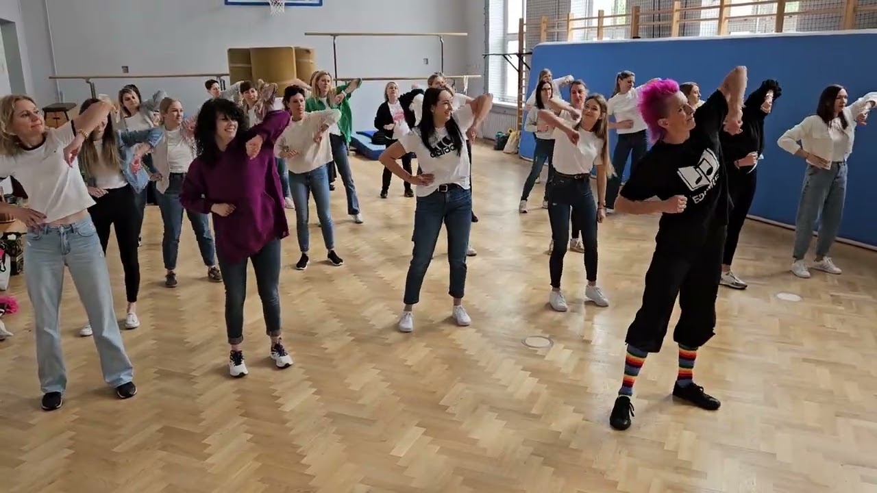 GIMNASTYKA- BABY SHARK, piosenka dla dzieci, METODA EDUMUZ