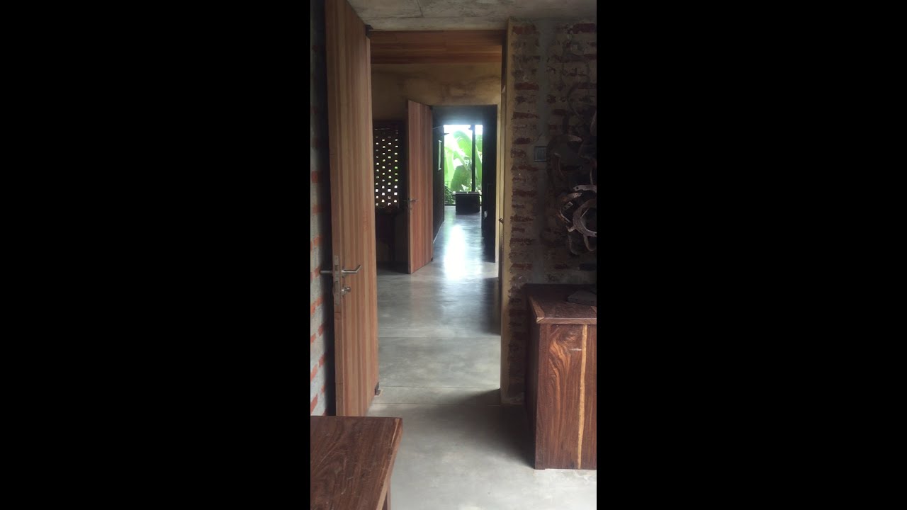 Indoor Outdoor Home of Sri Lankan Architect Palinda Kannangara 4/4