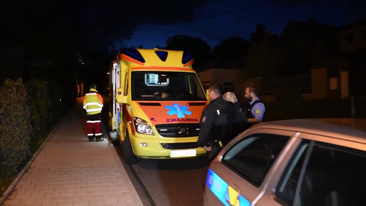 Muž hroz&iacute;c&iacute; střelbou zaměstnal policisty a str&aacute;žn&iacute;ky v Černo&scaron;ic&iacute;ch