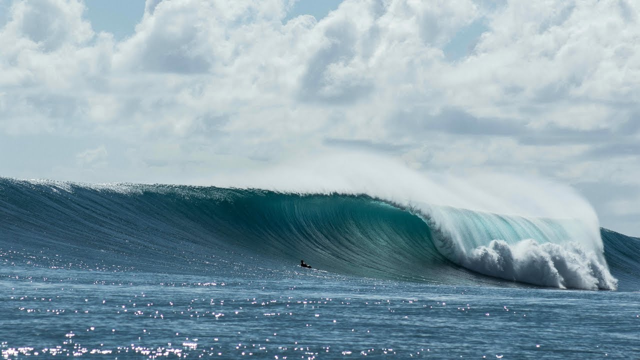 Uncrowded & Pumping Indo Surf - Nomads of The Deep Blue