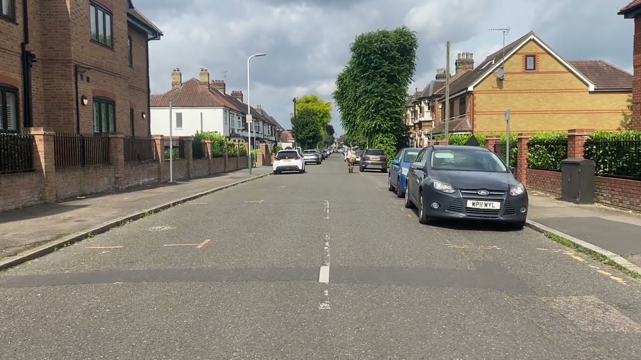 The Avenue Hornchurch RM12