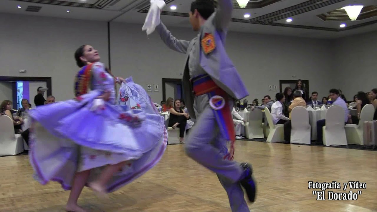 Hotel los delfines.Bailan los campeones Junior. Lucía Neyra y Fernando Valverde Quezada. 04-01-19.