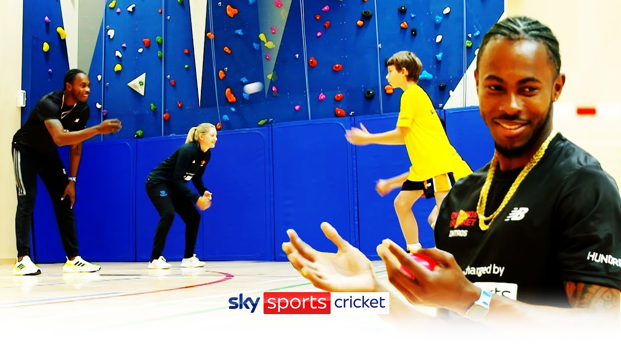 Jofra Archer and Sarah Taylor's fielding masterclass! | Dynamos Cricket Intros