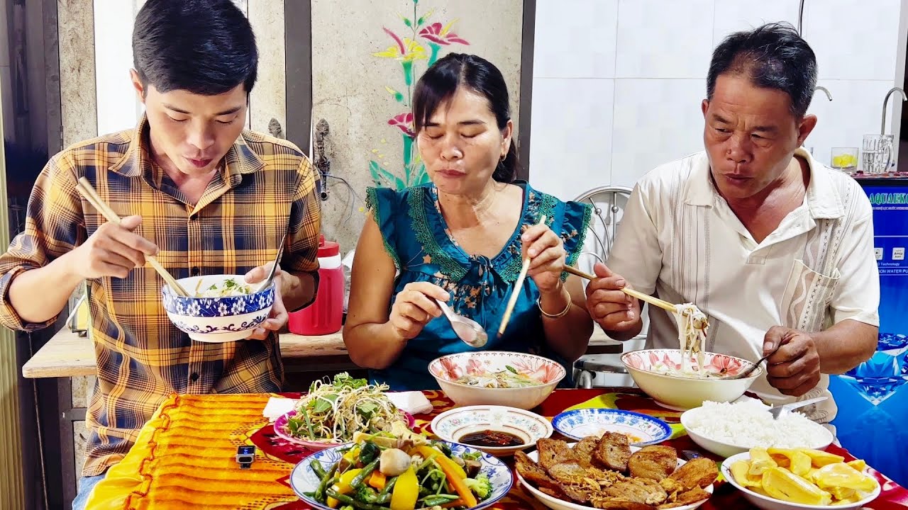 Bún Nước Lèo Mẹ Mình Lương Nấu Ngon Bá Cháy