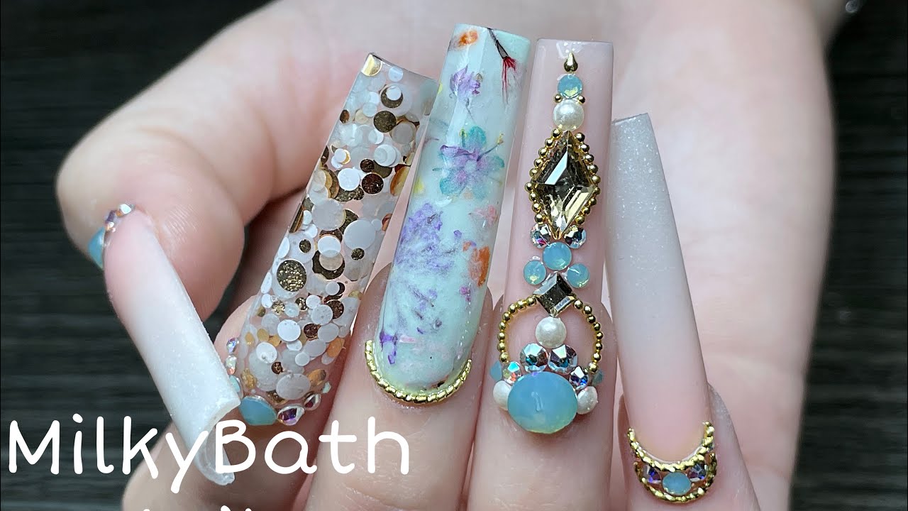 MilkyBath Nails con Acrílicos Stanzy