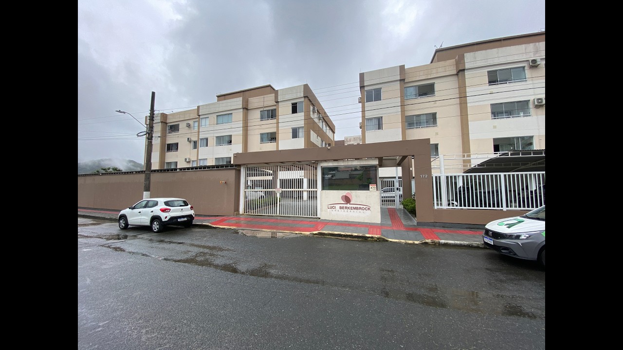 Ref. 1713 - Excelente apartamento mobiliado de 2 quartos para locação em São José!