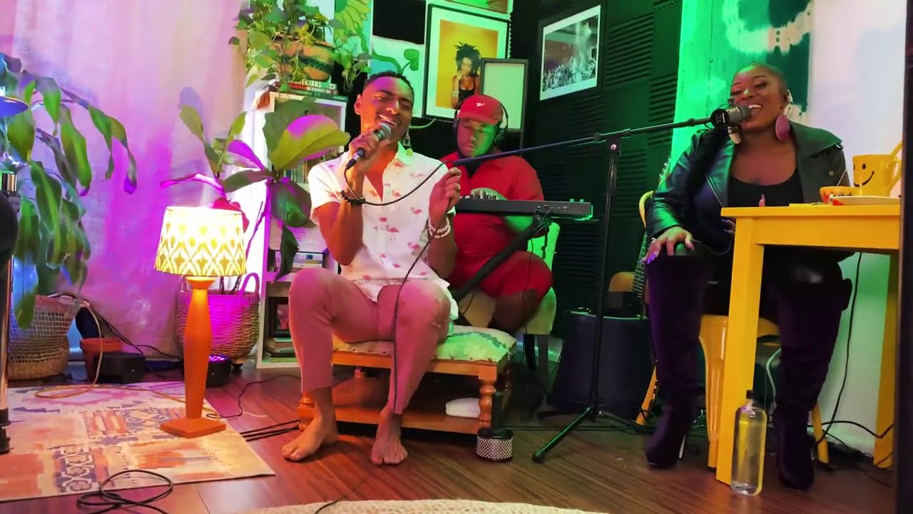 Durand Bernarr - “STUCK.” [LIVE]