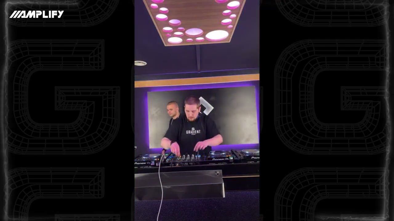 AMPLIFY B2B MASTER ERROR 24/1/23 (B2B MIX)