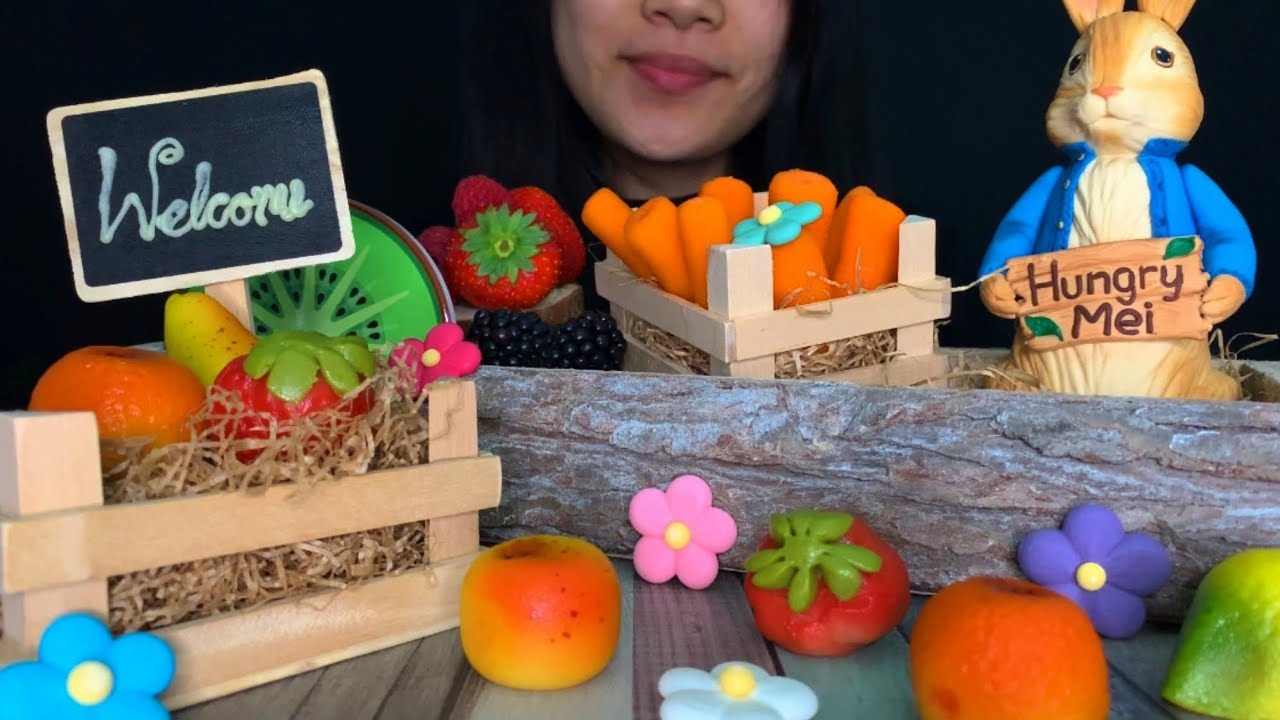 [ASMR] EATING PETER RABBIT ~ CUTE MARZIPAN + RAW CARROTS + FRESH FRUIT