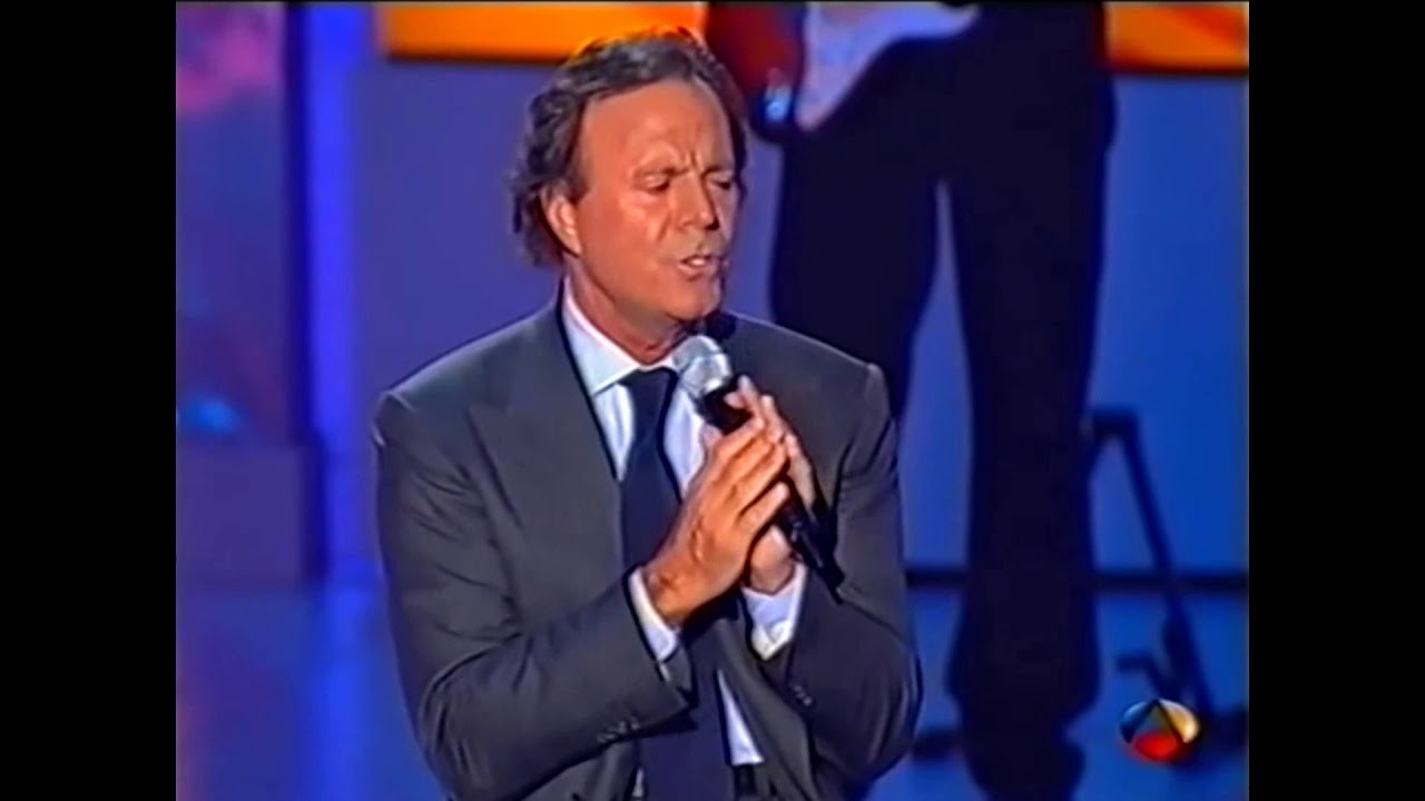 Julio Iglesias Como Han Pasado Los Años Con Saxofón