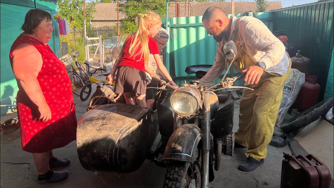 Great-Grandpa’s Garage Cleanout: Treasures, Trash, and a Motorcycle Surprise!