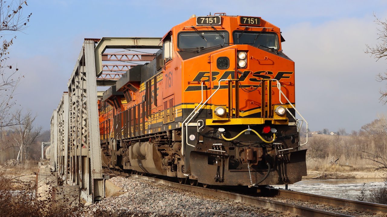 Plattsmouth Area Railfanning - UP leader, MACE leader, 25th, New units and more!!!