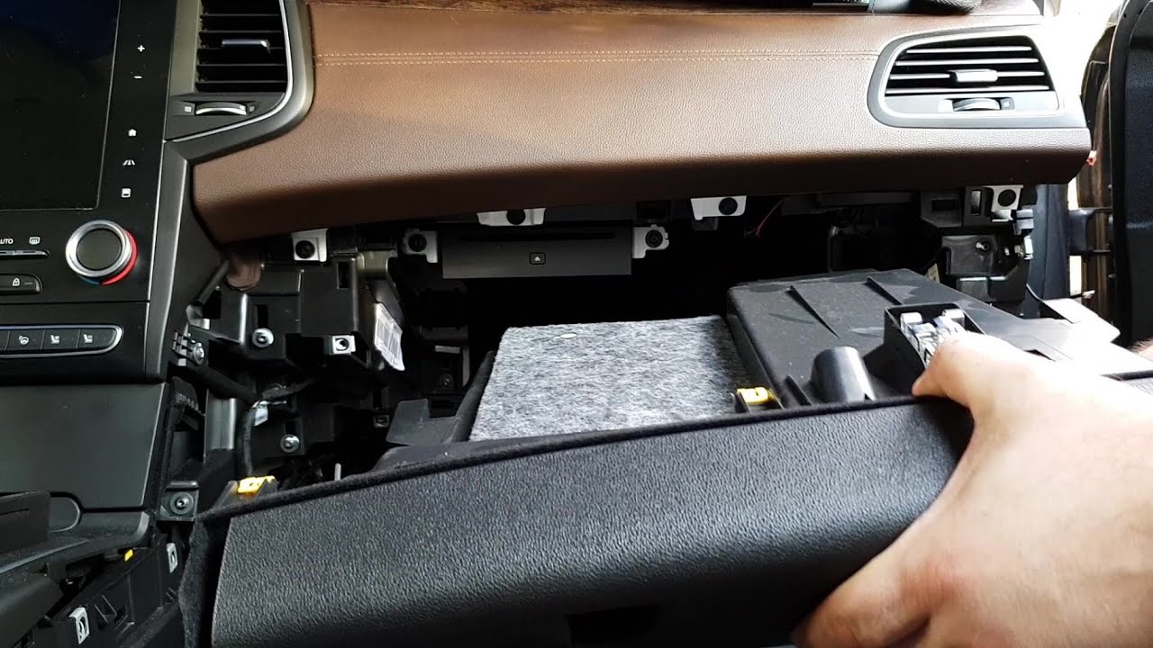 Renault Talisman / Samsung SM6 Torpido Gözü Nasıl Sökülür/Monte Edilir? (Eng.Sub.)