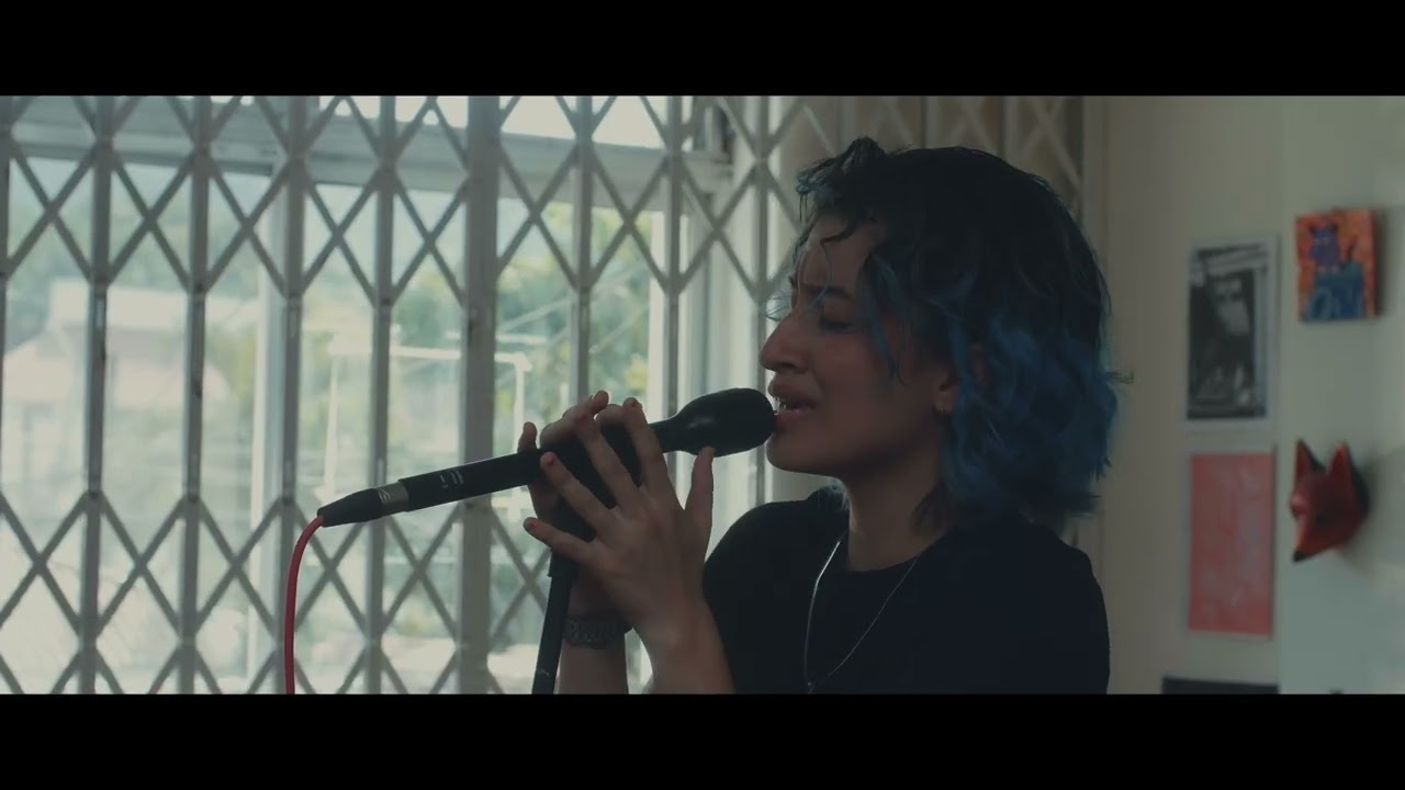 Isabela Gautier - No Pidas Más De Mi en La Casa En Llamas