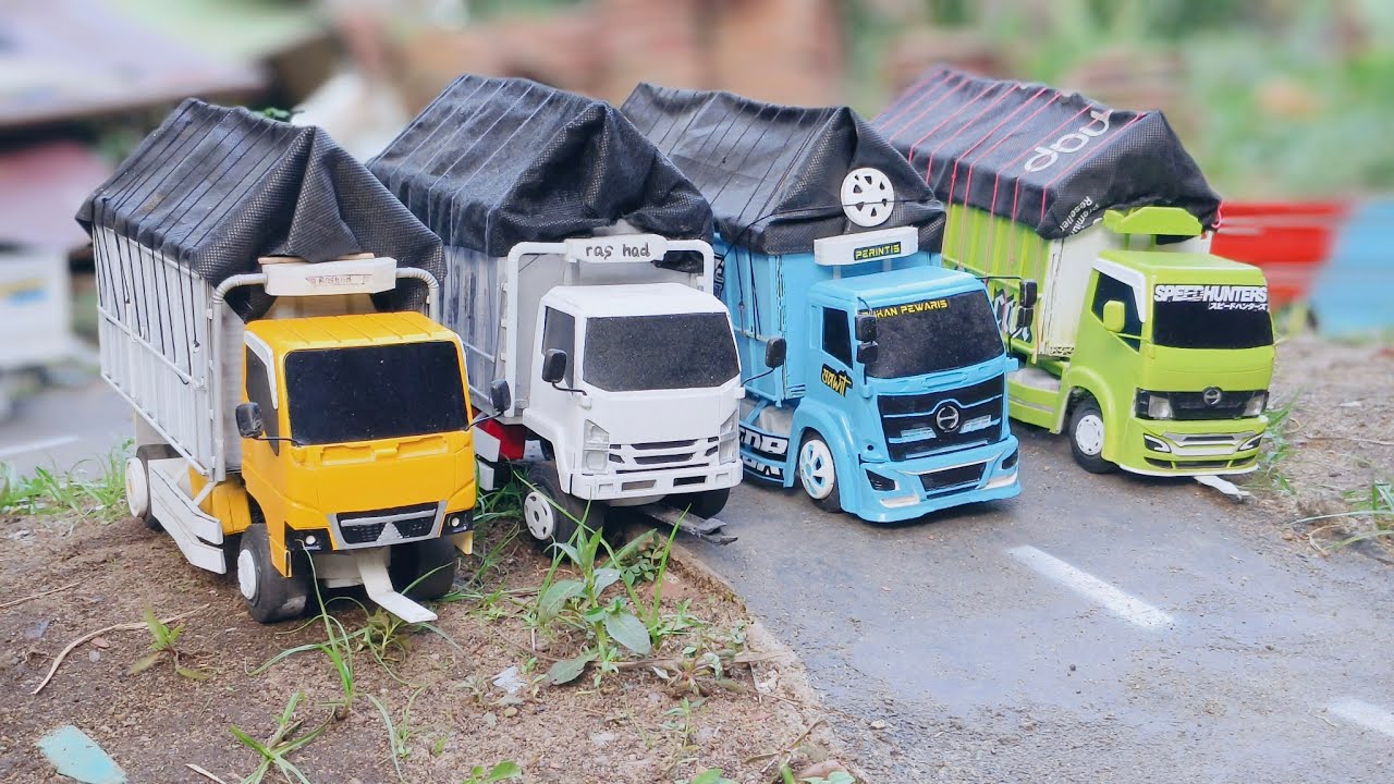 WADIDAW!!! KEREN SEKALI DISINI BANYAK MOBIL MOBILAN TRUK OLENG