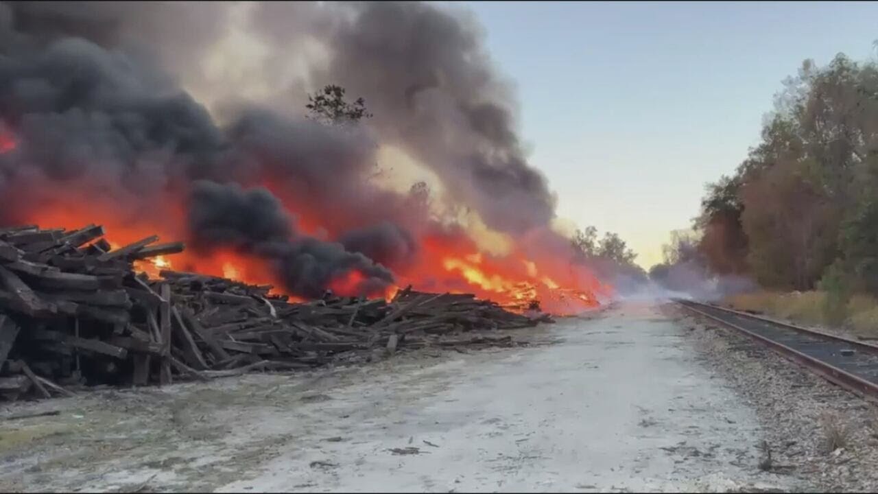CSX given 2 days to remove burned railroad ties in Dunnellon