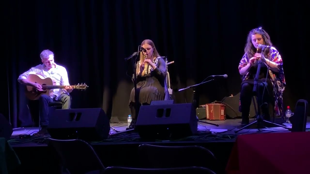 Cradling Arms of Cruachan (Tin Whistle Duet, Orlaith & Brogan McAuliffe)