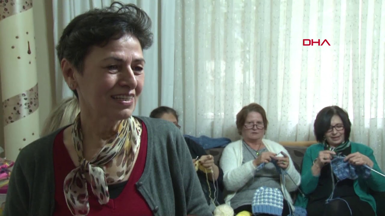 'İzmirli teyzeler' ördükleriyle yürekleri ısıtıyor