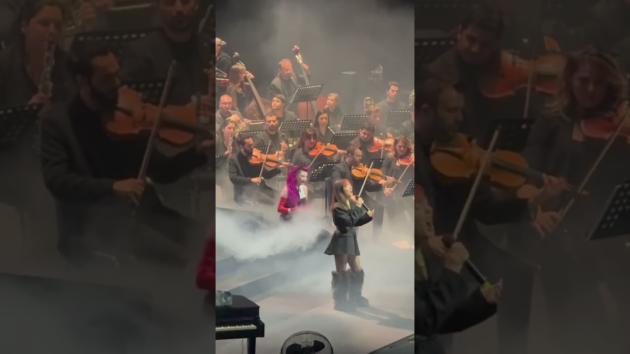 Hande Yener & Naz Taşkın & Yalnızlık Senfonisi