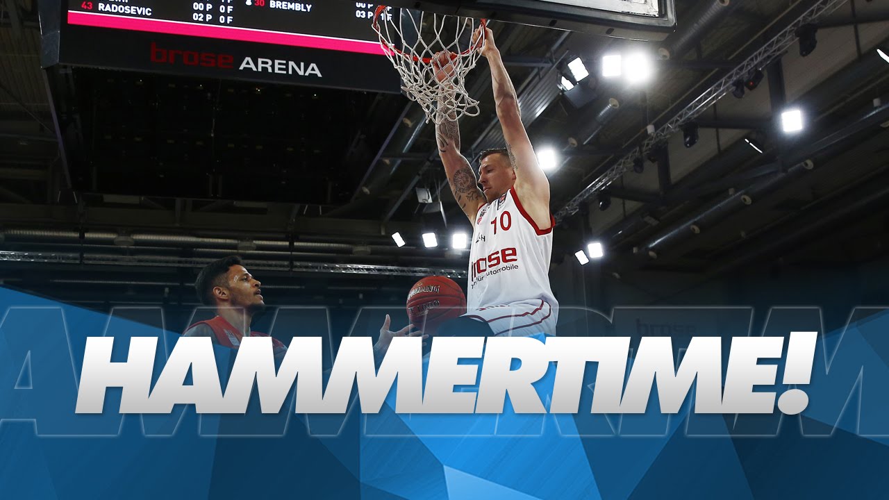 HAMMERTIME! Lucca Staiger l&auml;sst Daniel Theis fliegen