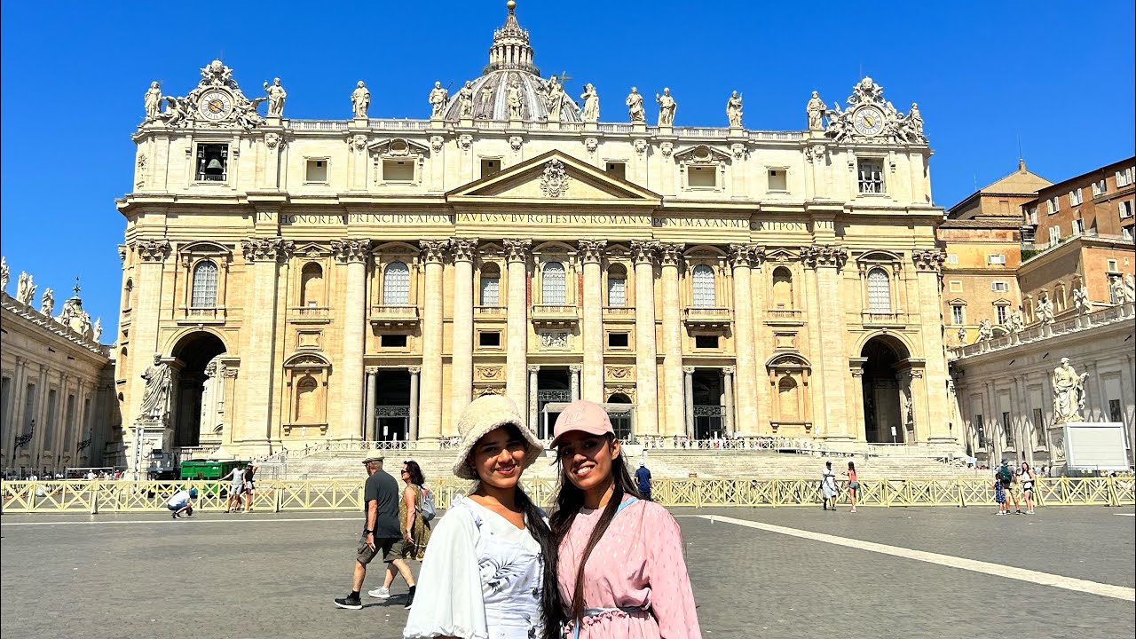 Muslims visiting VATICAN CITY | ITALY - 4k