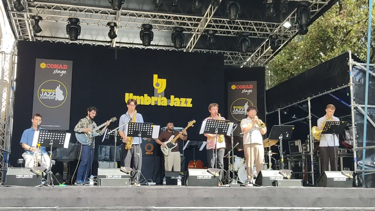 Homlet octet - Piel Canela en Umbría Jazz