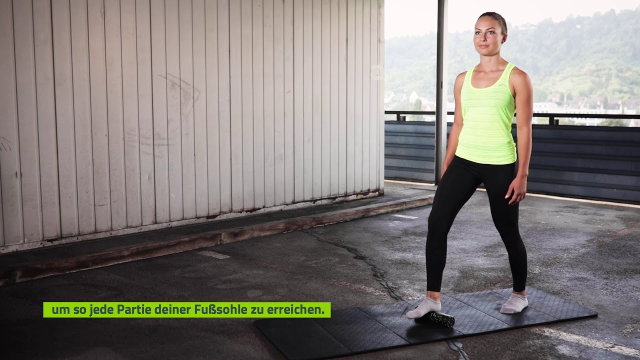 BARMER - Training mit der Fitnessrolle: Fu&szlig;sohle