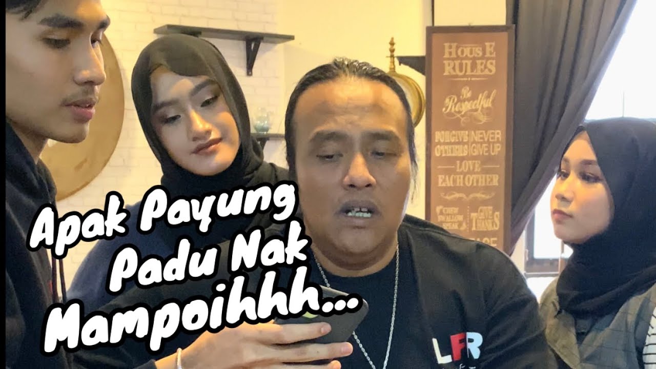 Apak Payung Lagu Cinta Pandang Pertama Buat Damia, Chombi. Reedzwann Terharu! (Verticle Video)