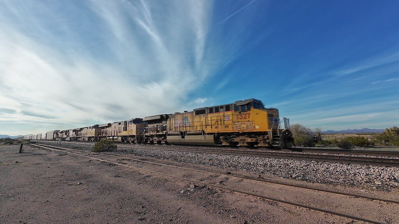 UP 7327 Eastbound Mixed Tri-Levels & Double-Stacks at Noah | Sunset Route