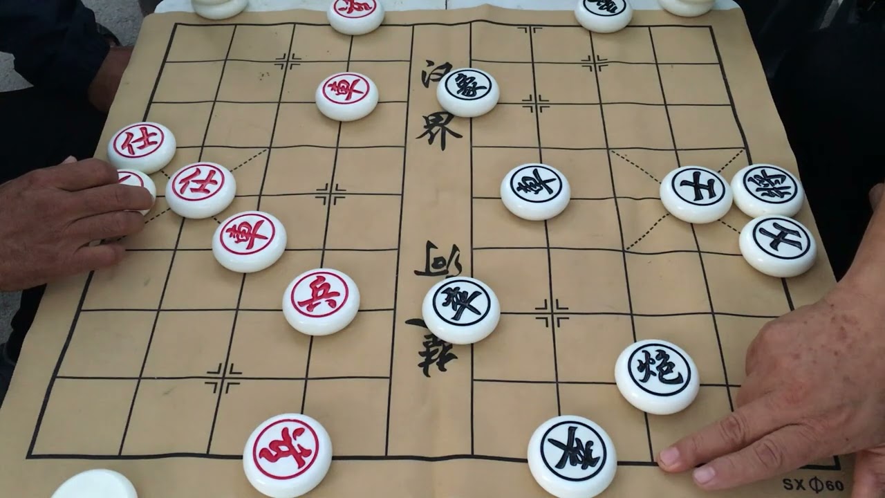 象棋高手下棋就是不一般啊，从白天对战到天黑，真是太激烈了 #公园象棋#象棋#街头象棋