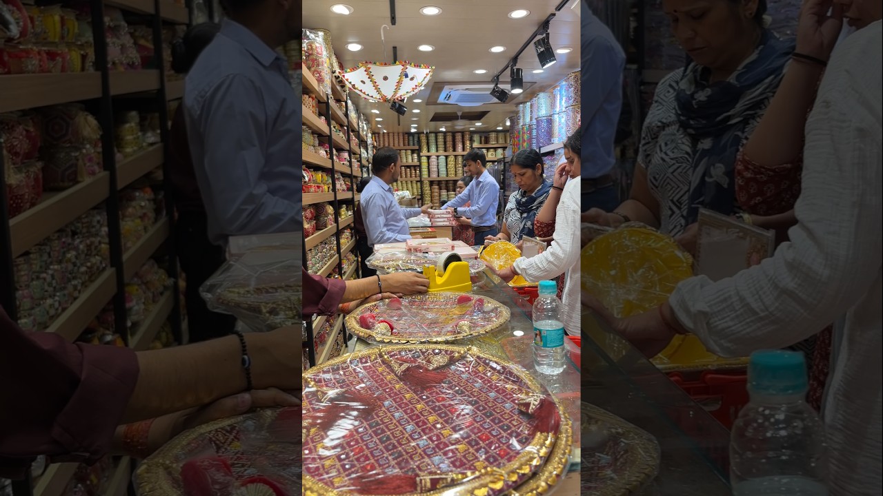 Shaadi ki shopping #laljees #wedding #shopping #shaadi #shorts #trending #yt #love #shopping #bride
