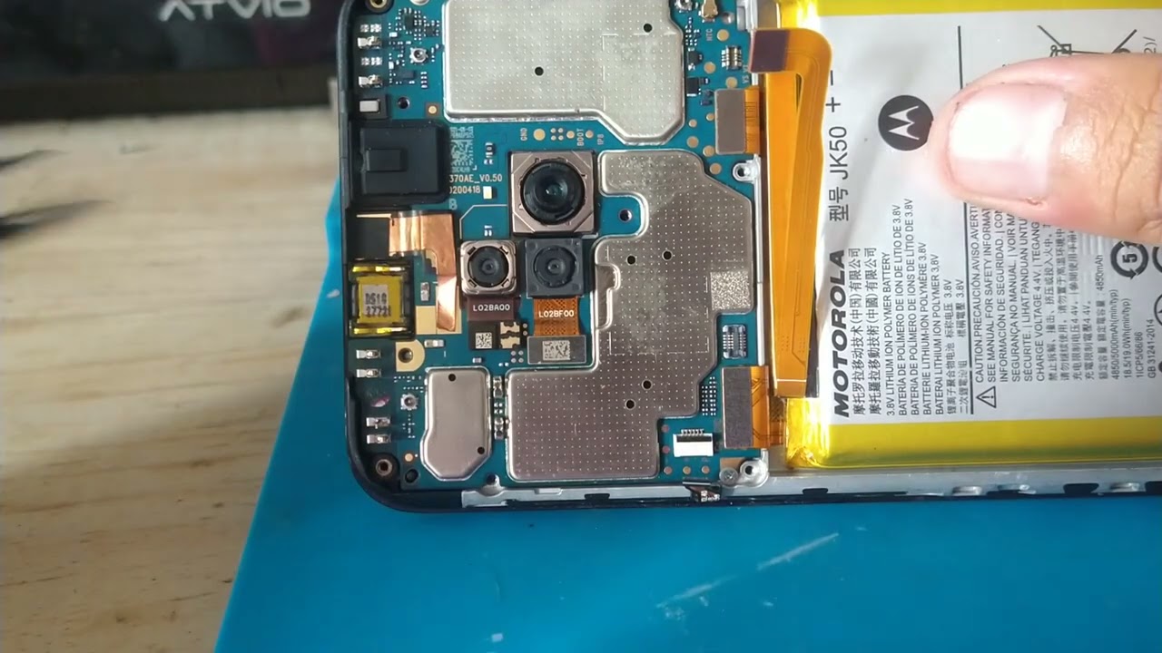 Cómo encender un celular que no le sirve el botón de encendido (power)