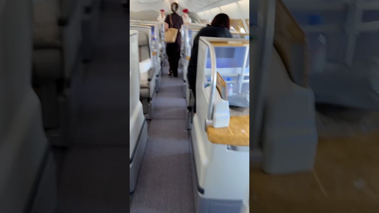 Emirates airlines A380 business class ✈️ flight #travel #dubai #emiratesairlines