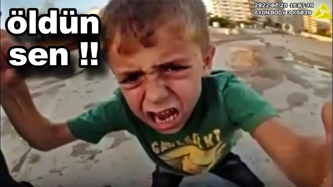 Polislere Saldıran TEHLİKELİ &Ccedil;OCUKLAR!