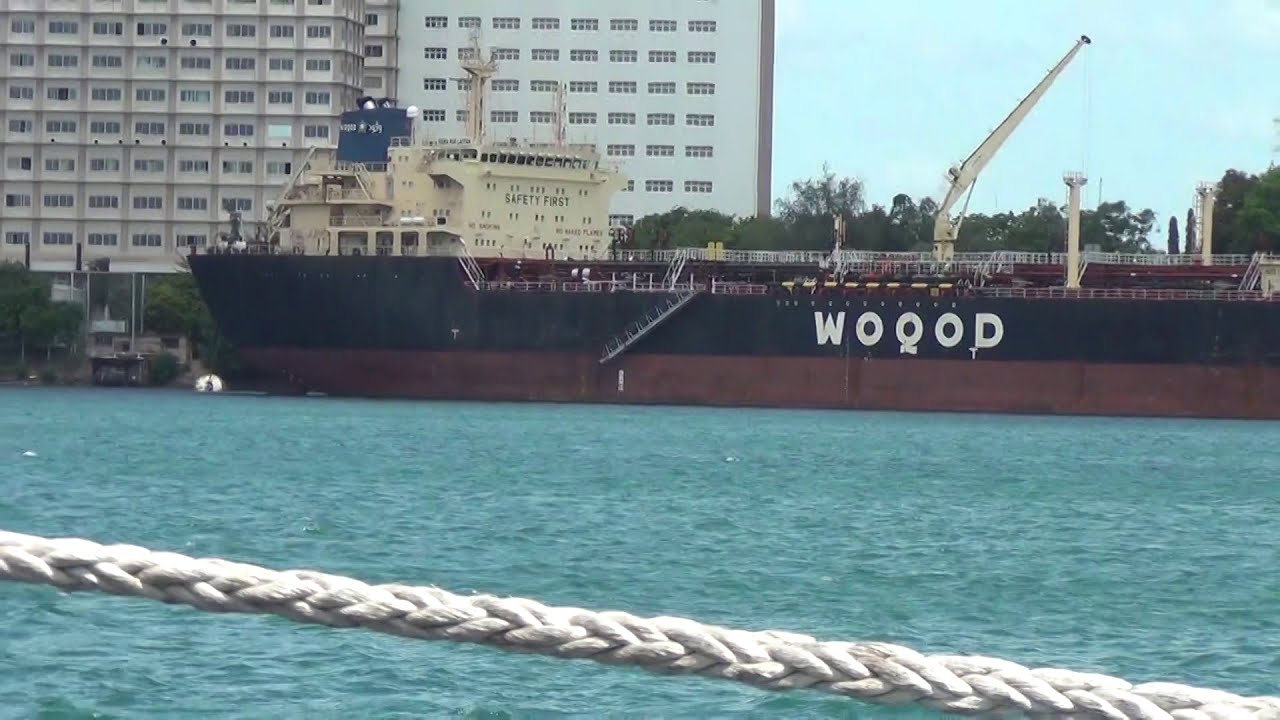 Srilanka #🚢⛴⚓️⚓️Trincomalee Natural Harbour⚓️#Situated in Trincomalee Bay#⚓️#Prima Ceylon#Big ship