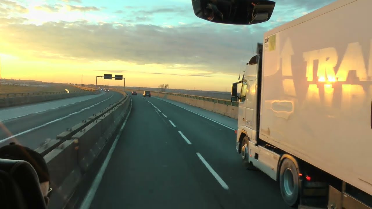 driver view bus ride on Italian 4 lane freeway SGC FI-PI-LI west from Pontedera to Livorno 12/1/18